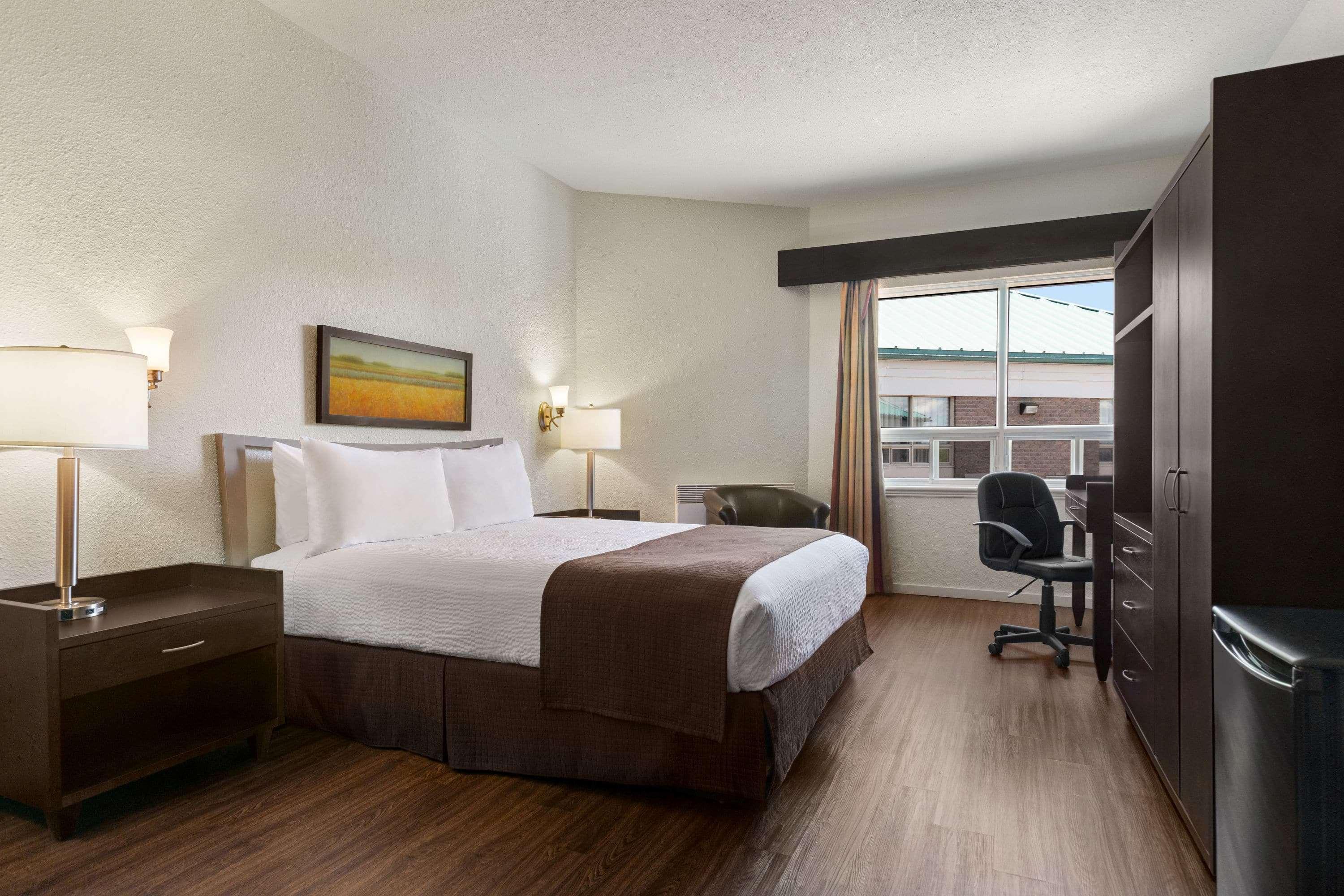 Days Inn By Wyndham Montmagny Kültér fotó